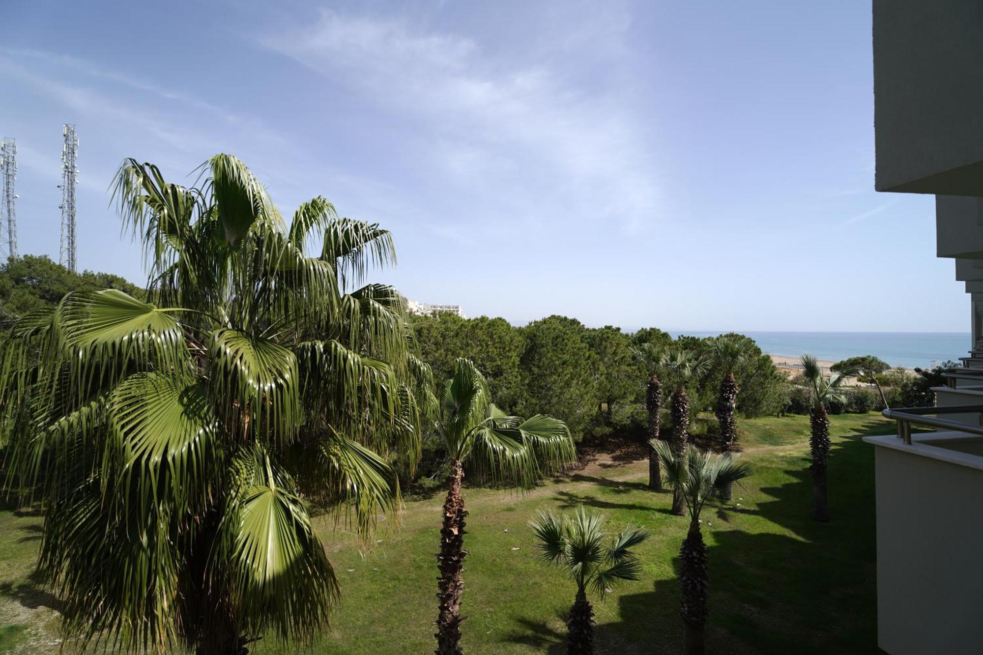 Double or Twin Room Side Sea View