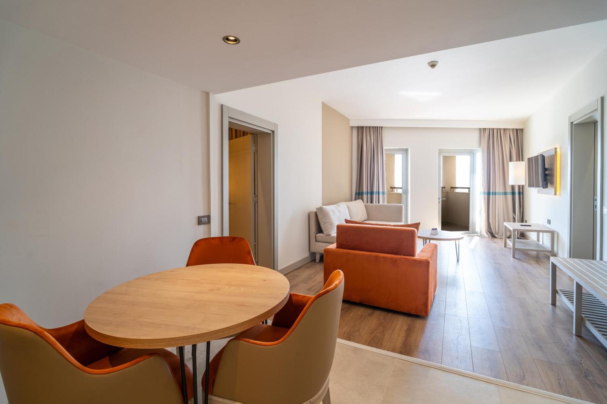 Deluxe Suite